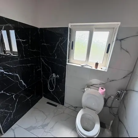 Flower's 3* אוריקום