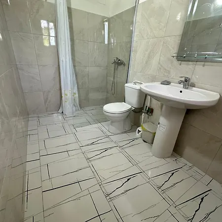 Pensión Flower's Orikum